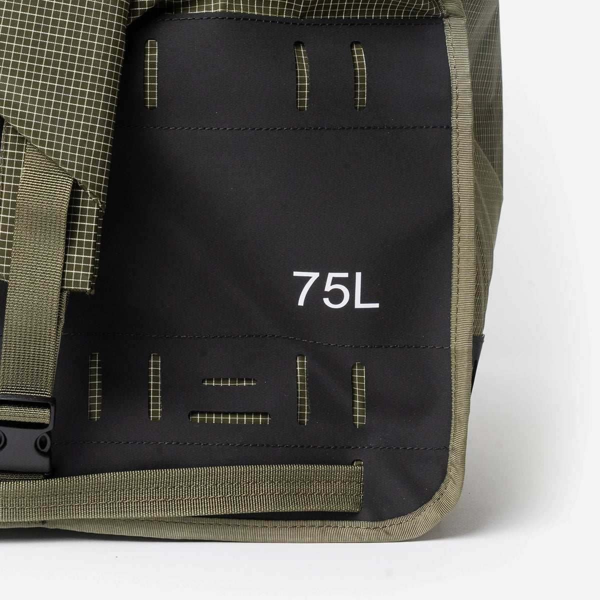 RUX Duffel Box 75L Green – storleksjämförelse