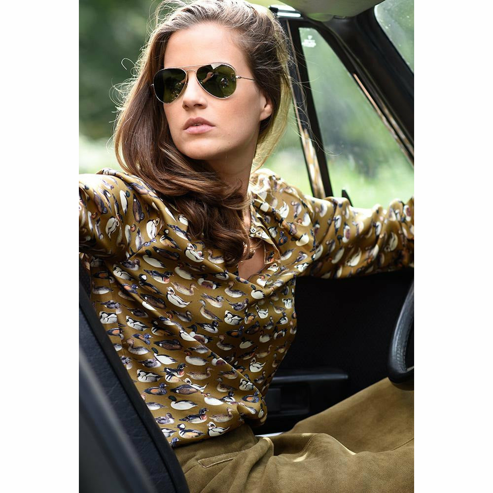 Sidenblus med änder oliv